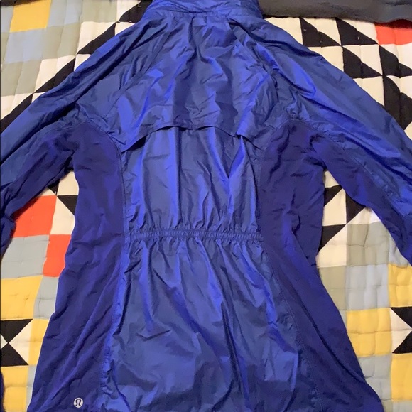 lulu lemon jacket - Picture 3 of 4